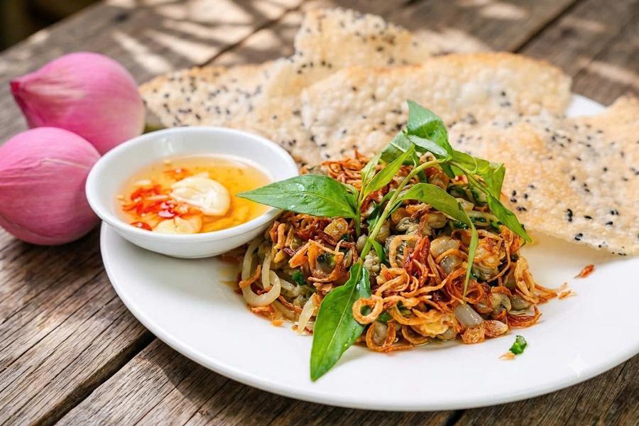 Hến Xúc Bánh Tráng